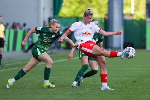 VfL vs Leipzig, BL Women Wolfsburg, 02 05 2026, Football, Women, Google Pixel Bundesliga, Season 2025 2026, VfL Wolfsburg vs RB Leipzig, Anny Kerim Lindland VfL Wolfsburg , Marlene Müller RB Leipzig AOK Stadion Niedersachsen Germany