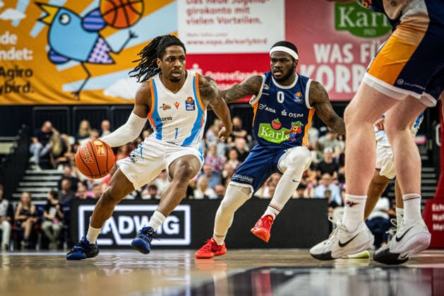 Rostock, Germany 02 May 2026 1 BBL 2025 2026 Sp 32 Rostock Seawolves vs Science City Jena In the picture from left Uchenna Iroegbu Science City Jena and TJ Crockett Jr Rostock Seawolves Copyright: xFotostandx xVoelkerx