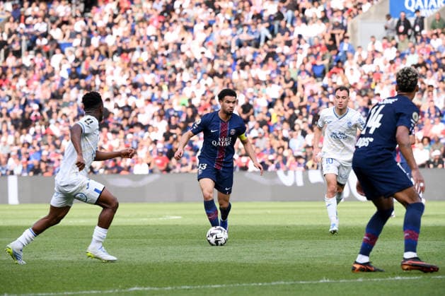 Paris Saint-Germain v FC Lorient - Ligue 1 McDonald s 2025 2026 33 Warren ZAIRE EMERY (psg) during the Ligue 1 McDonald s match between Paris SG and Lorient at Parc des Princes on May 2, 2026 in Paris, France. Paris France  Copyright: xFEPx 776348381