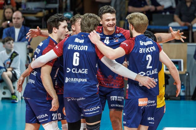 02 05 26, Berlin, Volleyball, Final, Matchday 2, Berlin Recycling Volleys SVG Lüneburg Sho Takahashi r celebrates with his teammates after winning the point Final, Matchday 2, Berlin Recycling Volleys SVG Lüneburg