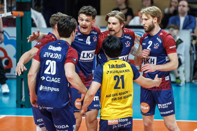 02 05 26, Berlin, Volleyball, Final, Matchday 2, Berlin Recycling Volleys SVG Lüneburg Sho Takahashi celebrates with his teammates after winning the point Final, Matchday 2, Berlin Recycling Volleys SVG Lüneburg