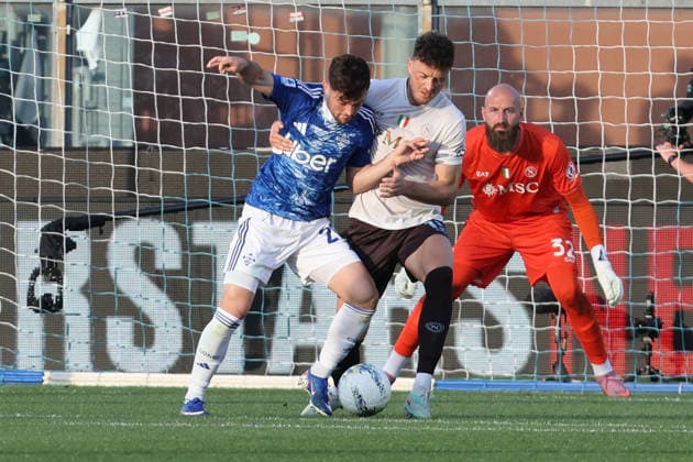 ComoÕs ComoÕs Martin Baturina during the Serie A soccer match between Como and Napoli at the Giuseppe Sinigaglia stadium in Como, north Italy - May 2, 2026 - Soccer.  Copyright: xAntonioxSaiai LaPressex