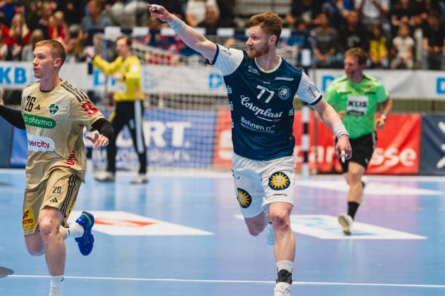Jonathan Edvardsson TSV Hannover Burgdorf, 26 , Johannes Wasielewski Bergischer HC, 77 celebrates a goal Bergischer HC vs TSV Hannover Burgdorf, Handball, Daikin 1 HBL, Matchday 30, Season 2025 26, 02 04 2026, Bergischer HC vs TSV Hannover Burgdorf, Handball, Daikin 1 HBL, Matchday 30, Season 2025 26, 02 04 2026 Wuppertal Copyright: xEibner-Pressefoto LukasxBaldygax EP_LBA