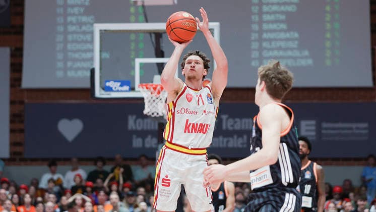 In the picture Brae Ivey Wuerzburg Baskets, 11 with the three-pointer 02 05 2026, Basketball, Fitness First Wuerzburg Baskets vs ratiopharm Ulm, easyCredit BBL, 32 Matchday, Germany, 97072, tectake Arena Wuerzburg, Copyright: HMBxMedia xJulienxBecker