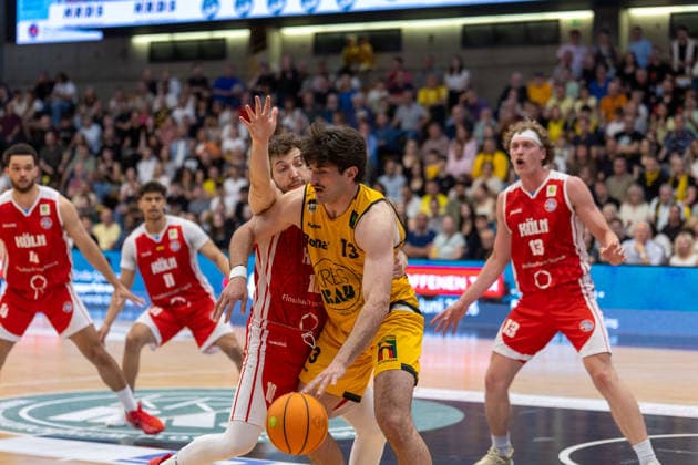 Nicholas Gerard Spinoso Bozic Estriche Knights Kirchheim, 13 Adam John Paige RheinStars Koeln, 13 GER, Bozic Estriche Knights Kirchheim vs RheinStars Koeln, BARMER 2 Basketball Bundesliga, 34 Matchday, Season 2025 2026, 02 05 2026 , GER, Bozic Estriche Knights Kirchheim vs RheinStars Koeln, BARMER 2 Basketball Bundesliga, 34 Matchday, Season 2025 2026, 02 05 2026 Goeppingen Copyright: xEibner-Pressefoto NinaxSanderx EP_NSR