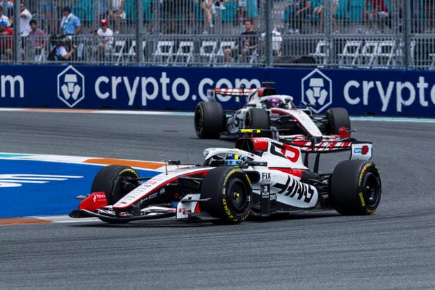 Formula 1 Crypto.com Miami Grand Prix 2026 Joseph Pinchin OVERTAKE MAXPPP - Miami 02 05 2026 87 BEARMAN Oliver (gbr), TGR Haas F1 Team, action at the Formula 1 Crypto.com Miami Grand Prix 2026, the 4th round of the 2026 FIA Formula 1 World Championship, WM, Weltmeisterschaft at the Miami International Autodrome in Miami Gardens, United States, from 30 April to 3 May 2026 Miami Miami International Autodrome in Miami Gardens United States  Copyright: xOVERTAKE MAXPPPxJosephxPinchinx OVT202605029947 OVT202605029947