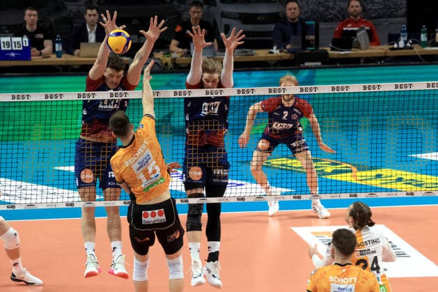 DEU, DVV, 1 VBL, BR Volleys vs SVG Lueneburg, 02 05 2026, Max Schmeling Halle, Berlin, DEU, DVV, 1 VBL, BR Volleys vs SVG Lueneburg, in the picture Moritz Reichert BR Volleys 15 , Christopher Byam Lueneburg 4 , Jackson Howe Lueneburg 6 nordphotoxGmbHx xEngler nph00076
