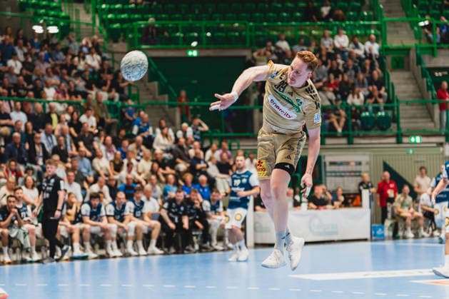 Lukas Stutzke TSV Hannover Burgdorf, 39 on jump shot Bergischer HC vs TSV Hannover Burgdorf, Handball, Daikin 1 HBL, Matchday 30, Season 2025 26, 02 04 2026, Bergischer HC vs TSV Hannover Burgdorf, Handball, Daikin 1 HBL, Matchday 30, Season 2025 26, 02 04 2026 Wuppertal Copyright: xEibner-Pressefoto LukasxBaldygax EP_LBA