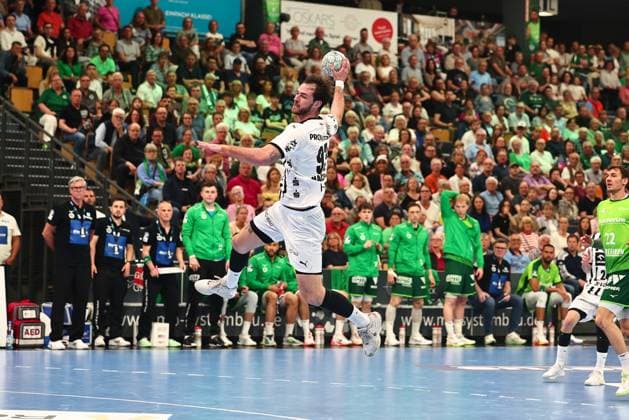 Goal throw by Veron Nacinovic THW Kiel, 93 GER, HSG Wetzlar vs THW Kiel, Handball, 1 Bundesliga, Matchday 30, Season 2025 2026, 02 05 2026 GER, HSG Wetzlar vs THW Kiel, Handball, 1 Bundesliga, Matchday 30, Season 2025 2026, 02 05 2026 Wetzlar Copyright: xEibner-Pressefoto RenexWeissx EP_RWS