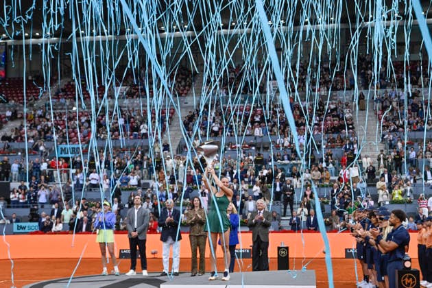 May 2, 2026, Madrid, Madrid, Spain: The moment MARTA KOSTYUK of Ukraine Ã¢â‚¬ WILSON raises the trophy high in the air as confetti rains down during the Mutua Madrid Open 2026, ATP, Tennis Herren Masters 1000 and WTA, Tennis Damen 1000 tennis tournament, celebrated at Caja Magica on 01 may, 2026 in Madrid, Spain. Mutua Madrid Open 2026 - Day 12 (05.01.26)  - ZUMAc312 20260502_zsp_c312_004 Copyright: xOscarxManuelxSanchezx