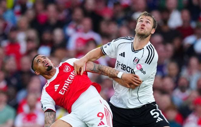 Joachim Andersen of Fulham grapples with Gabriel Jesus of Arsenal Arsenal v Fulham, Premier League, Football, Emirates Stadium, London , UK - 02 May 2026London Emirates Stadium United Kingdom EDITORIAL USE ONLY No use with unauthorised audio, video, data, fixture lists, club league logos or live services. Online in-match use limited to 120 images, no video emulation. No use in betting, games or single club league player publications.  Copyright: xJavierxGarcia Shutterstockx 16854566ay