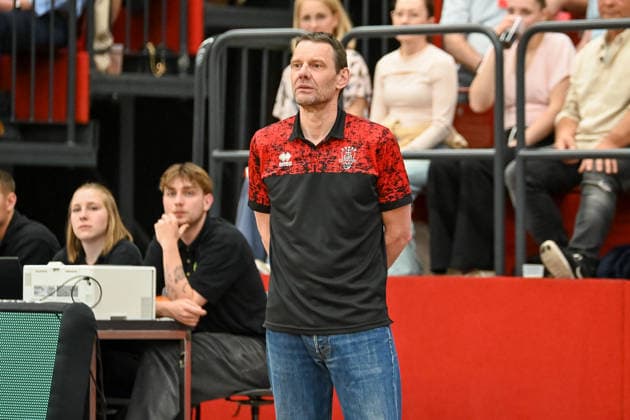 Michael Koch Bayer Giants Leverkusen, Coach Artland Dragons vs Bayer Giants Leverkusen, 2 Basketball Bundesliga, Pro A, 34 Matchday, Season 2025 2026, 02 05 2026, Artland Dragons vs Bayer Giants Leverkusen, 2 Basketball Bundesliga, Pro A, 34 Matchday, Season 2025 2026, 02 05 2026 Quakenbrueck Copyright: xEibner-Pressefoto RobertxGertzenx EP_RGN