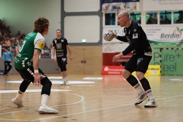 02 05 2026, Handball, Men, 3 Liga Staffel Süd West, Season 2025 2026, HG Saarlouis TV Homburg, Philipp Petschick HG Saarlouis , Jan Philipp Valda TV Homburg Saarlouis Stadtgartenhalle Saarland Germany DEU Copyright: xSebastianxBachx
