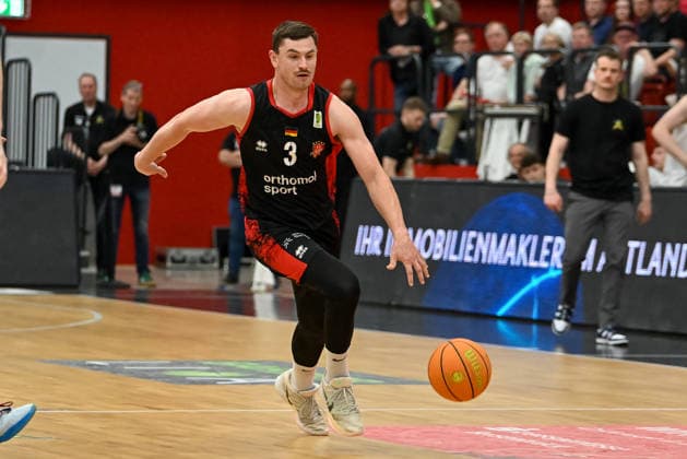 Luca Kahl Bayer Giants Levekusen, 03 Artland Dragons vs Bayer Giants Leverkusen, 2 Basketball Bundesliga, Pro A, 34 Matchday, Season 2025 2026, 02 05 2026, Artland Dragons vs Bayer Giants Leverkusen, 2 Basketball Bundesliga, Pro A, 34 Matchday, Season 2025 2026, 02 05 2026 Quakenbrueck Copyright: xEibner-Pressefoto RobertxGertzenx EP_RGN