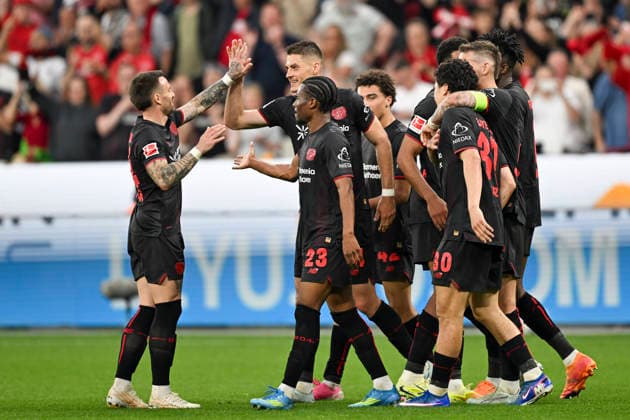 Sport Bilder des Tages Patrik Schick (Leverkusen 14) jubelt nach dem Tor zum 3:0 mit der Mannschaft 02.05.2026 ¢ Fussball ¢ Bayer Leverkusen vs RB Leipzig, BayArena, Leverkusen, DFB DFL REGULATIONS PROHIBIT ANY USE OF PHOTOGRAPHS AS IMAGE SEQUENCES AND OR QUASI-VIDEO *** Patrik Schick Leverkusen 14 celebrates with the team after scoring the 3 0 goal 02 05 2026 ¢ Soccer ¢ Bayer Leverkusen vs RB Leipzig, BayArena, Leverkusen, DFB DFL REGULATIONS PROHIBIT ANY USE OF PHOTOGRAPHS AS IMAGE SEQUENCES AND OR QUASI VIDEO Copyright: xpepphotox xHorstxMauelshagenx pep00321, pep_20260502_hm_348387