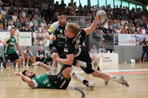 02 05 2026, Handball, Men, 3 Liga Staffel Süd West, Season 2025 2026, HG Saarlouis TV Homburg, Jan Ole Schimmel TV Homburg , Philipp Kockler HG Saarlouis , Marcel Becker HG Saarlouis Saarlouis Stadtgartenhalle Saarland Germany DEU Copyright: xSebastianxBachx