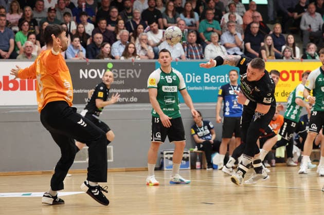 02 05 2026, Handball, Men, 3 Liga Staffel Süd West, Season 2025 2026, HG Saarlouis TV Homburg, Michel Fiedler HG Saarlouis , Robin Von Lauppert TV Homburg Saarlouis Stadtgartenhalle Saarland Germany DEU Copyright: xSebastianxBachx