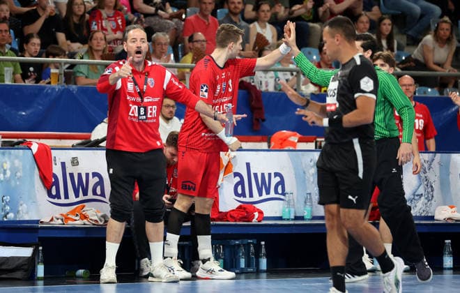 02 05 2026, Germany, Bietigheim, Handball 2 Bundesliga, SG BBM Bietigheim vs VfL Eintracht Hagen, BBM coach Iker Romero