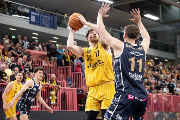 Tigers Tuebingen Eisbaeren Bremerhaven, Men, 2 Bundesliga, Barmer 2 Basketball Bundesliga, pro A, 34 Matchday, Season 2025 2026, 02 05 2026 Lukas Milner Tigers Tuebingen, 17 vs Lorenz Brenneke Eisbaeren Bremerhaven, 11