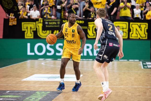 Tigers Tuebingen Eisbaeren Bremerhaven, Men, 2 Bundesliga, Barmer 2 Basketball Bundesliga, pro A, 34 Matchday, Season 2025 2026, 02 05 2026 Jordan Johnson Tigers Tuebingen, 11 vs Raphael Falkenthal Eisbaeren Bremerhaven, 02