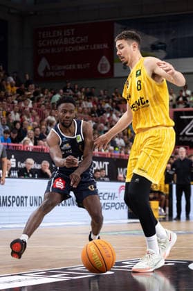 Tigers Tuebingen Eisbaeren Bremerhaven, Men, 2 Bundesliga, Barmer 2 Basketball Bundesliga, pro A, 34 Matchday, Season 2025 2026, 02 05 2026 Elijah Jahi Miller Eisbaeren Bremerhaven, 00 against Felix Edwardsson Tigers Tuebingen, 08