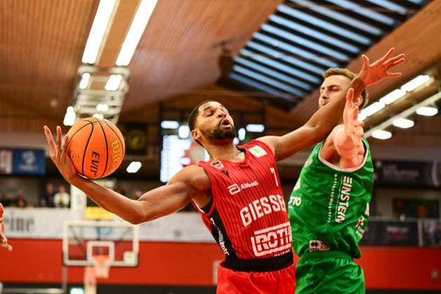 Kyle Castlin, Marko Bacak 2 Bundesliga Pro A, 34 Matchday, 46ers, Basketball, Basketball season 2025 2026, BBL, Germany, Giessen 46ers EPG Baskets Koblenz, Giessen in red,Koblenz in green, Men, Men