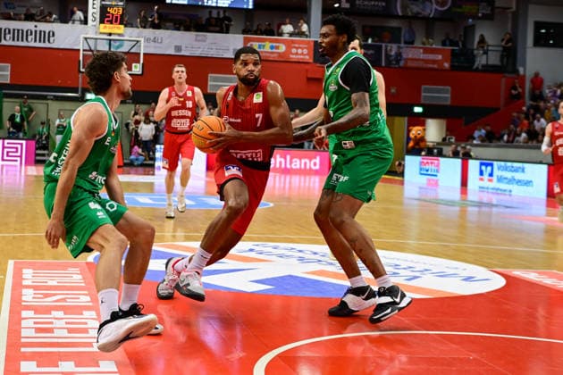 Aleksa Kovacevic, Kyle Castlin, Decorian Jeffries 2 Bundesliga Pro A, 34 Matchday, 46ers, Basketball, Basketball season 2025 2026, BBL, Germany, Giessen 46ers EPG Baskets Koblenz, Giessen in red,Koblenz in green, Men, Men