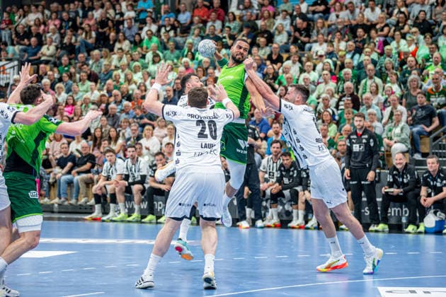 Handball Bundesliga HSG Wetzlar THW Kiel, 02 05 26 Philipp Ahouansou HSG Wetzlar, 19 , Lukas Laube THW Kiel, 20 , Harald Reinkind THW Kiel, 6 Handball Bundesliga HSG Wetzlar THW Kiel Wetzlar, 02 05 26 Copyright: xBEAUTIFULxSPORTS Roeczeyx