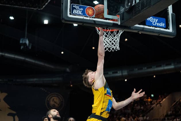 Julis Baumer Nr 37 MHP Riesen Ludwigsburg at the basket GER, Basketball Loewen Braunschweig vs MHP Riesen Ludwigsburg, Basketball, easyCredit BBL, Week 32, Season 2025 26, 02 05 2026 GER, Basketball Loewen Braunschweig vs MHP Riesen Ludwigsburg, Basketball, easyCredit BBL, Week 32, Season 2025 26, 02 05 2026 Braunschweig Copyright: xEibner-Pressefoto DanielxREINELTx EP_DRT