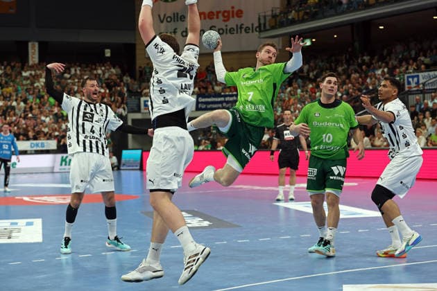 02 05 2026, xovx, Handball Daikin Handball Bundesliga, HSG Wetzlar THW Kiel v l Domagoj Duvnjak THW Kiel , Lukas Laube THW Kiel , Dominik Mappes HSG Wetzlar , Josip Simic HSG Wetzlar , Mohab Mohamed Saeed Abdelhak THW Kiel Wetzlar Buderus Arena Hessen Germany EN
