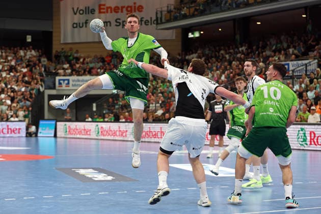 02 05 2026, xovx, Handball Daikin Handball Bundesliga, HSG Wetzlar THW Kiel v l Dominik Mappes HSG Wetzlar , Lukas Laube THW Kiel , Hendrik Pekeler THW Kiel , Josip Simic HSG Wetzlar Wetzlar Buderus Arena Hessen Germany EN