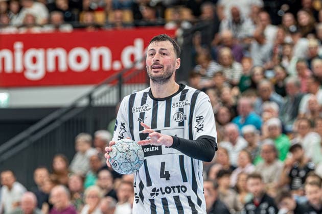 Handball Bundesliga HSG Wetzlar THW Kiel, 02 05 26 Domagoj Duvnjak THW Kiel, 4 Handball Bundesliga HSG Wetzlar THW Kiel Wetzlar, 02 05 26 Copyright: xBEAUTIFULxSPORTS Roeczeyx