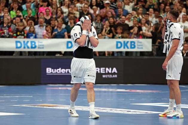 02 05 2026, xovx, Handball Daikin Handball Bundesliga, HSG Wetzlar THW Kiel Lukas Laube THW Kiel disappointed, looking disappointed after the defeat in Wetzlar Wetzlar Buderus Arena Hessen Germany EN