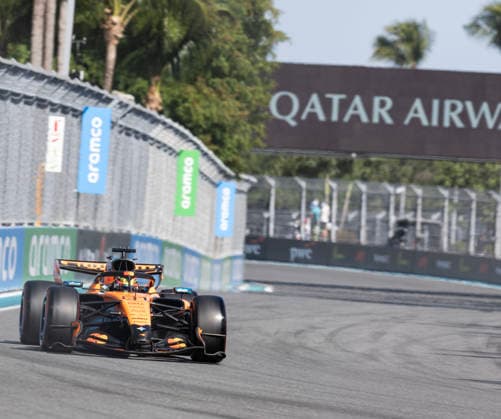 May 2, 2026, Miami, Florida, USA: 81 McLaren Driver OSCAR PIASTRI during qualifying out of turn 3 Miami USA - ZUMAm147 20260502_zap_m147_020 Copyright: xHossxMcBainx