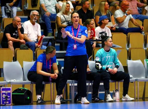 Coach Miriam Hirsch Metzingen Handball Women 1 Bundesliga Play off round BSV Sachsen Zwickau TuS Metzingen 27 32 on 2 5 2026 in the Sparkassen Arena Zwickau BSV Sachsen Zwickau TuS Metzingen