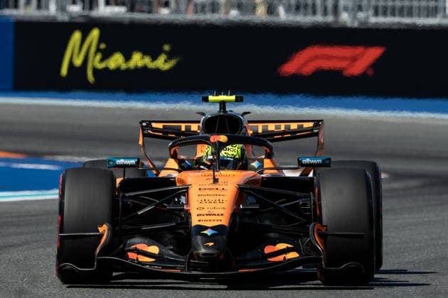 Miami, Florida, USA - May 2, 2026: Lando Norris of Great Britain driving the (1) McLaren Mastercard Formula 1 Team MCL40 during qualifying for the Miami Grand Prix 2026 at Hard Rock Stadium in Miami, USA  Copyright: xRichardxCallis SportsxPressxPhotox Sportspressphoto_SPR140159