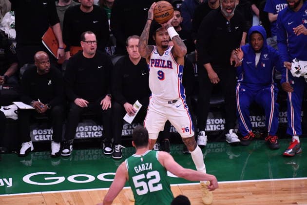 Boston Celtics v Philadelphia 76ers - NBA, Basketball Herren, USA Playoffs BOSTON, UNITED STATES - MAY 02: Kelly Oubre Jr. of Philadelphia takes a three pointer shot during a match between the Boston Celtics face the Philadelphia 76ers in Game Seven of their first-round playoff series at TD Garden in Boston, Massachusetts, on May 02, 2026. Joseph Prezioso Anadolu Massachusetts United States. Editorial use only. Please get in touch for any other usage.  Copyright: x2026xAnadoluxJosephxPreziosox