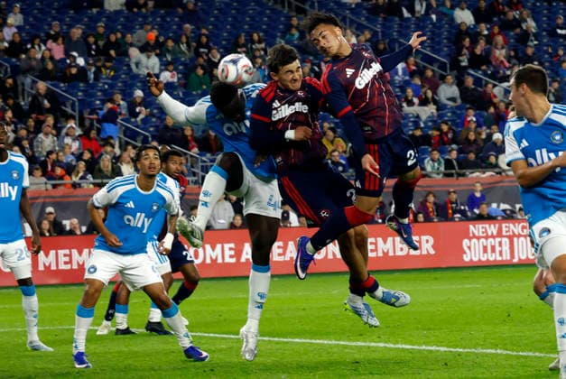 FOXBOROUGH, MA - MAY 02: Morrison Agyemang 44 of the Charlotte FC clears a corner kick during a match between the New England Revolution and Charlotte FC on May 2, 2026, at Gillette Stadium in Foxborough, Massachusetts. (Photo by Fred Kfoury III Icon Sportswire) SOCCER: MAY 02 MLS, Fussball Herren, USA New England Revolution vs Charlotte FC EDITORIAL USE ONLY Icon482260502013