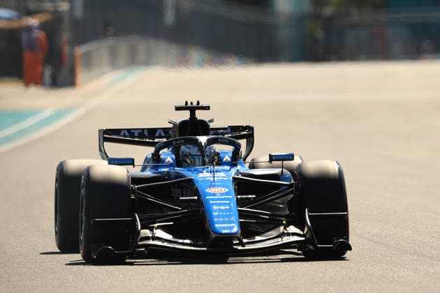 MIAMI GARDENS, FL - MAY 02: Williams driver Alex Albon 23 enters turn 11 during qualifying for the F1 Miami Grand Prix on May 02, 2026 at Miami International Autodrome in Miami Gardens, FL. (Photo by Jeff Robinson Icon Sportswire) AUTO: MAY 02 F1 Miami Grand Prix EDITORIAL USE ONLY Icon050226118151
