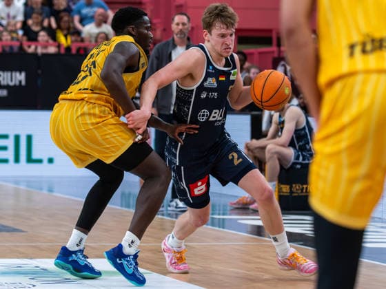 Melkisedek Moreaux Tigers Tuebingen 23 , Raphael Falkenthal Eisbaeren Bremerhaven 2 , Tigers Tuebingen vs Eisbaeren Bremerhaven, Basketball, 2 Basketball Bundesliga ProA, Season 2025 2026, Matchday 34, 02 05 2026, Tigers Tuebingen vs Eisbaeren Bremerhaven, Basketball, 2 Basketball Bundesliga ProA, Season 2025 2026, Matchday 34, 02 05 2026 Tuebingen Copyright: xEibner-Pressefoto FlorianxSchustx EP_FSU