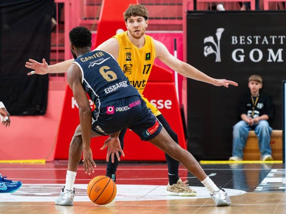 Lukas Milner Tigers Tuebingen 17 , Carlos Carter Eisbaeren Bremerhaven 6 , Tigers Tuebingen vs Eisbaeren Bremerhaven, Basketball, 2 Basketball Bundesliga ProA, Season 2025 2026, Matchday 34, 02 05 2026, Tigers Tuebingen vs Eisbaeren Bremerhaven, Basketball, 2 Basketball Bundesliga ProA, Season 2025 2026, Matchday 34, 02 05 2026 Tuebingen Copyright: xEibner-Pressefoto FlorianxSchustx EP_FSU
