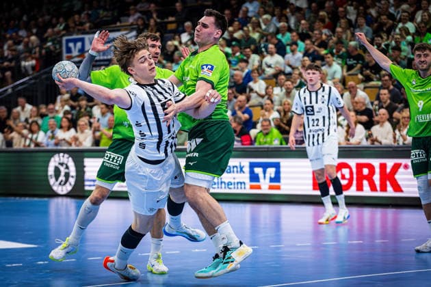 02 05 2026, xovx, Handball Daikin Handball Bundesliga, HSG Wetzlar THW Kiel v l Johan Hinrich Rohwer THW Kiel , Jona Schoch HSG Wetzlar , Josip Simic HSG Wetzlar , Rasmus Ankermann THW Kiel , Niklas Theiß HSG Wetzlar Wetzlar Buderus Arena Hessen Germany EN