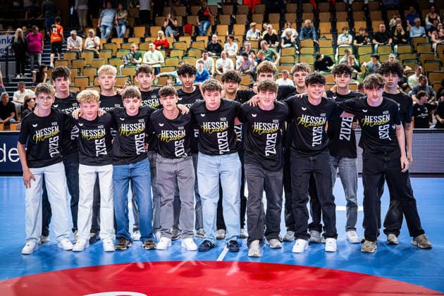 02 05 2026, xovx, Handball Daikin Handball Bundesliga, HSG Wetzlar THW Kiel Honors for the champion teams of the youth of HSG Dutenhofen Münchholzhausen before the game of HSG Wetzlar against THW Kiel Wetzlar Buderus Arena Hessen Germany EN