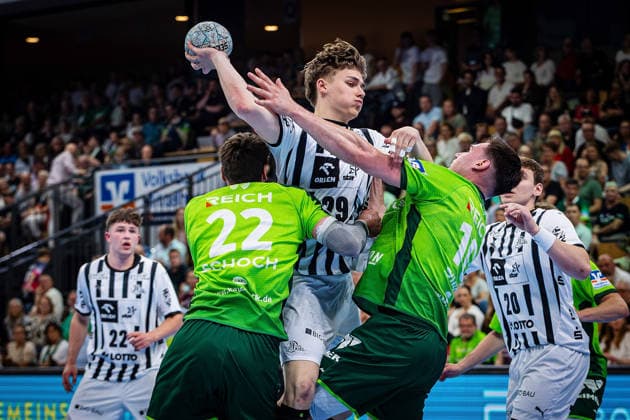02 05 2026, xovx, Handball Daikin Handball Bundesliga, HSG Wetzlar THW Kiel v l Rasmus Ankermann THW Kiel , Jona Schoch HSG Wetzlar , Johan Hinrich Rohwer THW Kiel , Josip Simic HSG Wetzlar , Lukas Laube THW Kiel Wetzlar Buderus Arena Hessen Germany EN