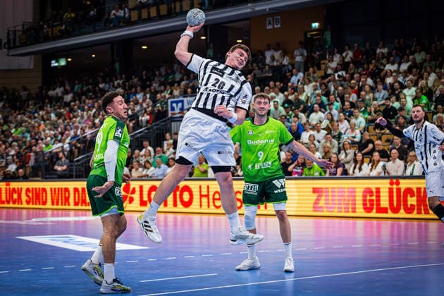 02 05 2026, xovx, Handball Daikin Handball Bundesliga, HSG Wetzlar THW Kiel v l Ahmet Nafea HSG Wetzlar , Lukas Laube THW Kiel , Niklas Theiß HSG Wetzlar , Domagoj Duvnjak THW Kiel Wetzlar Buderus Arena Hessen Germany EN