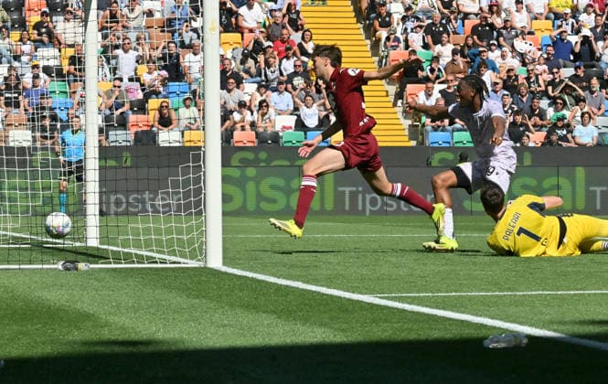 (260503) -- UDINE, May 3, 2026 -- Udinese s Kingsley Ehizibue (C) scores during a Serie A football match between Udinese and Torino in Udine, Italy, May 2, 2026. (Photo by Xinhua) (SP)ITALY-UDINE-FOOTBALL-SERIE A-UDINESE VS TORINO AlbertoxLingria 