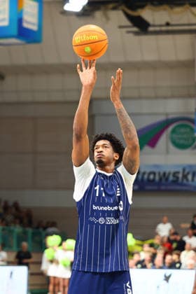 34 Matchday of the Basketball 2 Bundesliga ProA in the Oberfrankenhalle in Bayreuth Season 2025 2026 BBC Bayreuth against VfL SparkassenStars Bochum Dravon Mangum VfL SparkassenStars Bochum 11