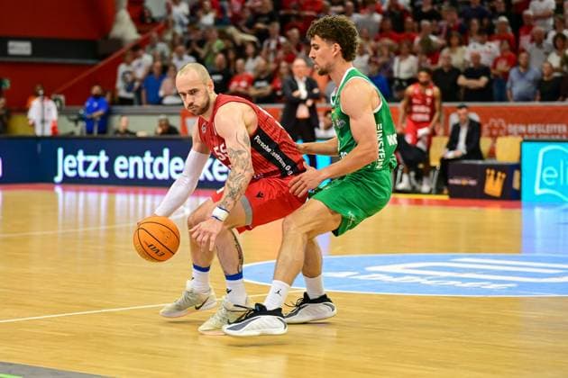 Simon Krajcovic, Aleksa Kovacevic 2 Bundesliga Pro A, 34 Matchday, 46ers, Basketball, Basketball season 2025 2026, BBL, Germany, Giessen 46ers EPG Baskets Koblenz, Giessen in red,Koblenz in green, Men, Men