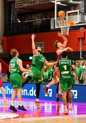 Kai Müsse at the basket 2 Bundesliga Pro A, 34 Matchday, 46ers, Basketball, Basketball season 2025 2026, BBL, Germany, Giessen 46ers EPG Baskets Koblenz, Giessen in red,Koblenz in green, Men, Men