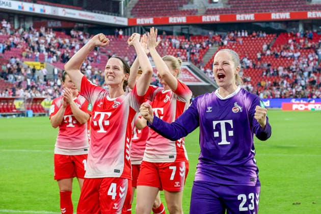 02 05 2026, xsscx, Women Football, 1 FC Köln Werder Bremen, 1 Soccer Bundesliga, 24 Matchday, RheinEnergie Stadion, Season 2025 2026 The team of 1 FC Köln celebrates their victory to 3 0 with Sara Agrez 1 FC Köln 4 , Anna Lena Stolze 1 FC Köln 7 , Aurora Mikalsen 1 FC Köln 23 DFB regulations prohibit any use of photographs as image sequences and or quasi video Photo xSandraxScherningxPressefotoKochx Nordrhein Westfalen Germany